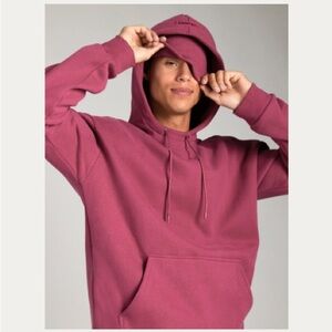 DND Travel Hoodie in Berry